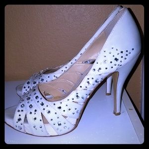 Gianni Bini White Heels